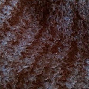 1 xs white top and pouch